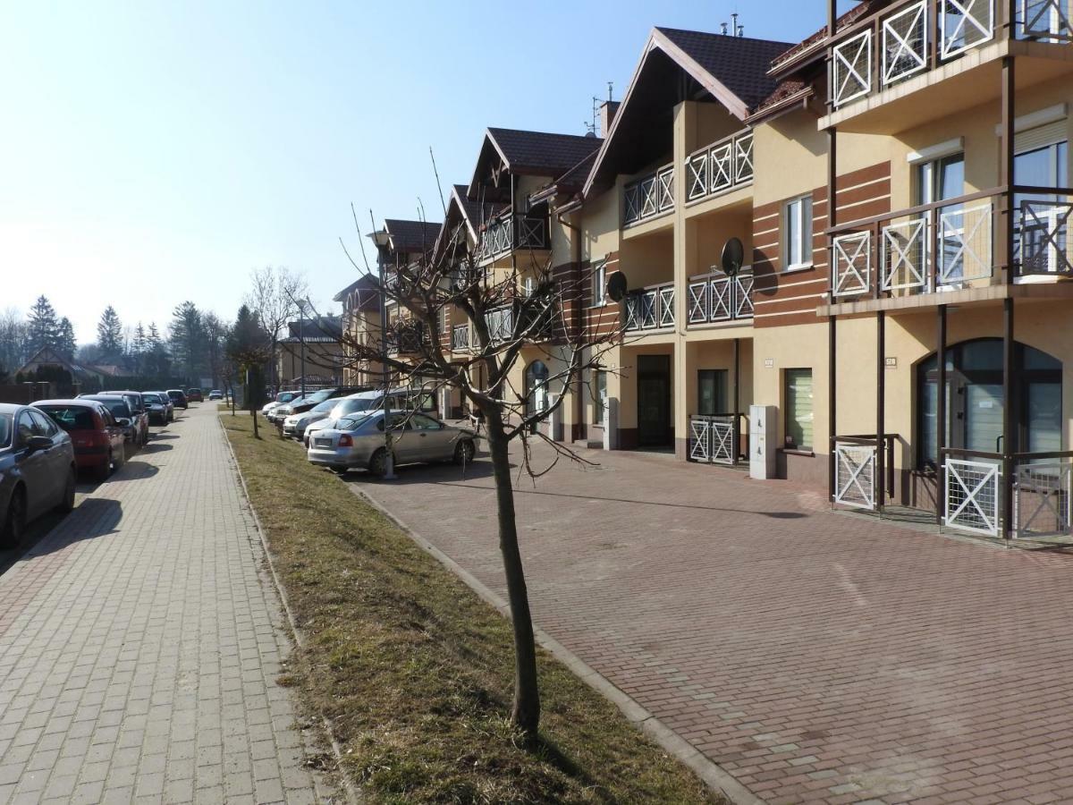 Апартаменты Apartament Nad Stawami Санок Экстерьер фото